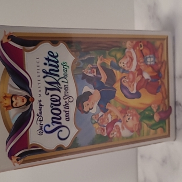 Walt Disney's Masterpiece Snow White and the Seven Dwarfs VHS Video #1524 - Picture 11 of 15